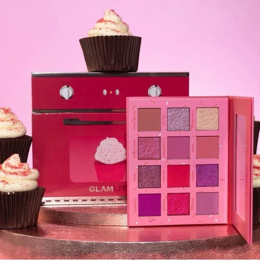 Glamlite Red Velvet Cupcake Eyeshadow Palette Limited Edition NIB Sealed